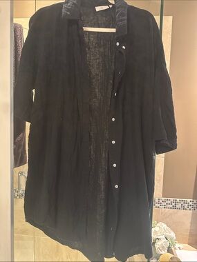 Relaxed Black Button-Down Tunic Shirt